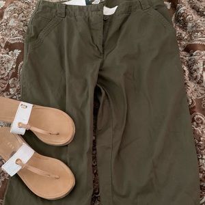 Cute capris!! Olive green
